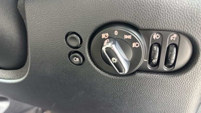 MINI Cooper 1.5 C Classic [Level 2] 3dr Auto Petrol Hatchback